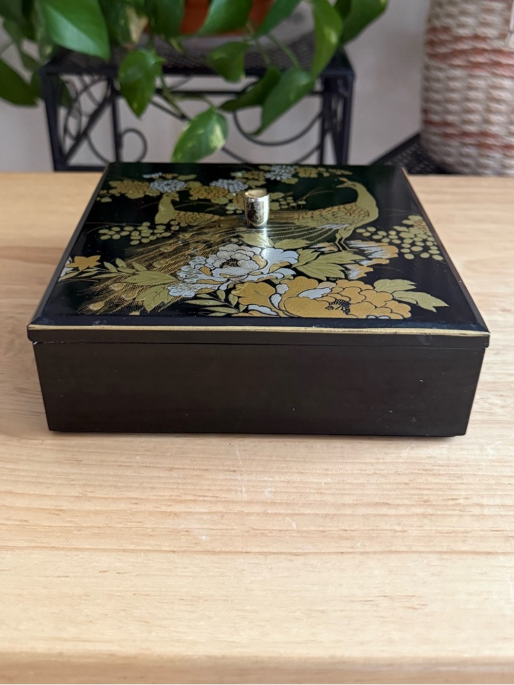 Vintage Otagiri Japan Black & Gold Lacquerware Peacock Peony Lidded Trinket Box - Picture 12 of 16